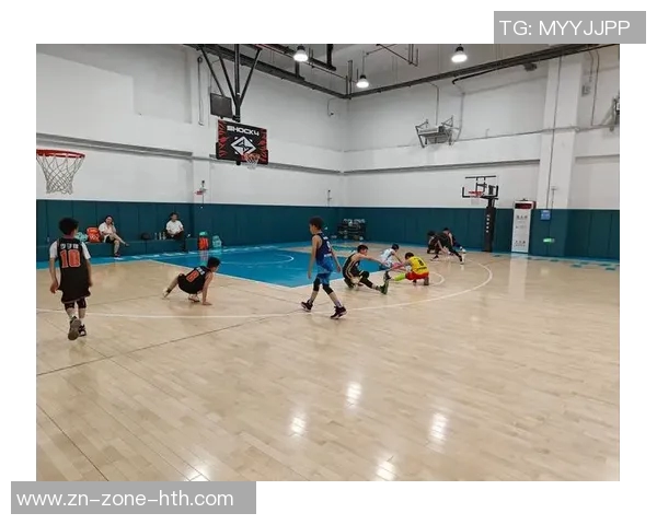 弗拉格分享与兄长共聚时光感受篮球带来的快乐与团结