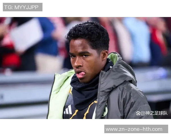 恩德里克正式加盟里昂视频曝光亲临更衣室接受体检仪式