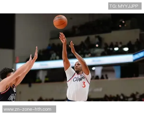 快船赢球却气氛沉闷保罗多次尝试激活球队氛围未果 快船赢球却气氛沉闷保罗多次尝试激活球队氛围未果